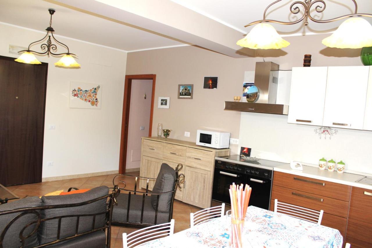 Casa Vacanze A Rava Francavilla di Sicilia Buitenkant foto